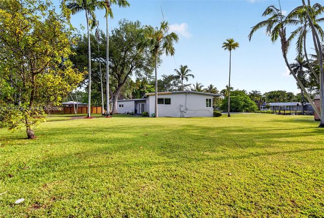 11665 W Biscayne Canal Rd, Miami, FL 33161