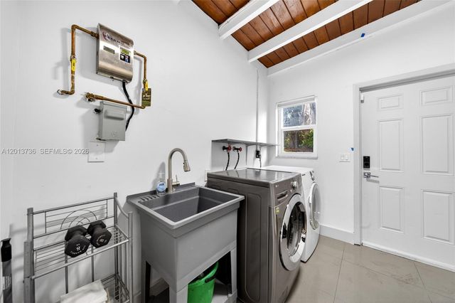 11665 W Biscayne Canal Rd, Miami, FL 33161