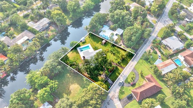 11665 W Biscayne Canal Rd, Miami, FL 33161