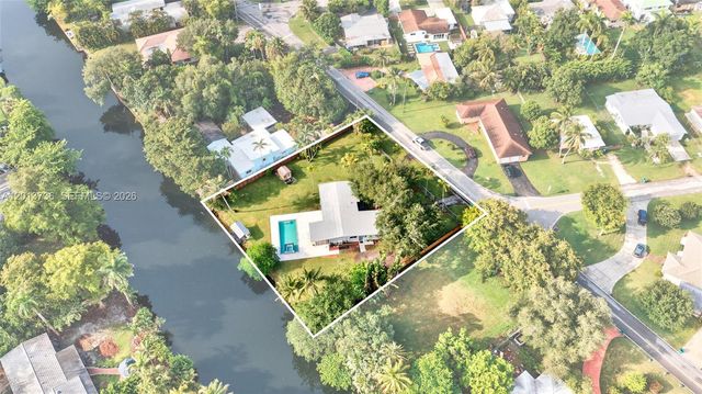 11665 W Biscayne Canal Rd, Miami, FL 33161