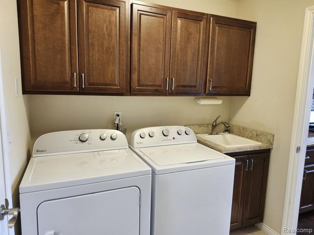 14817 Kings Mill Drive 47, Utica, MI 48315