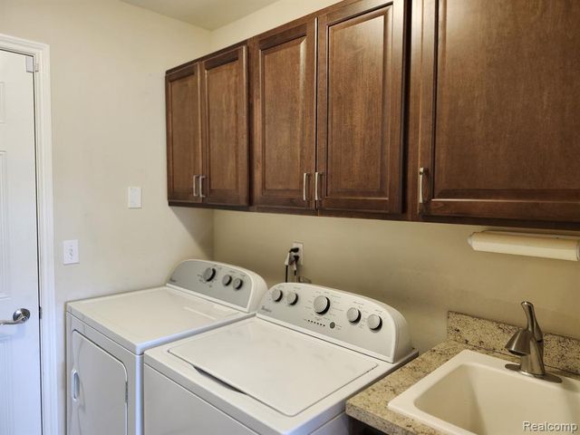 14817 Kings Mill Drive 47, Utica, MI 48315