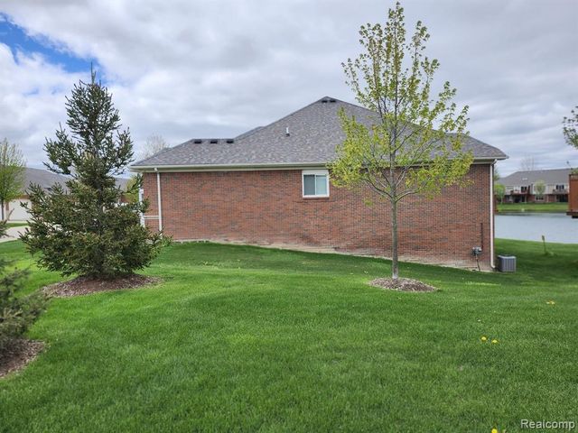 14817 Kings Mill Drive 47, Utica, MI 48315