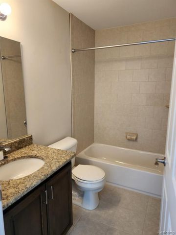 14817 Kings Mill Drive 47, Utica, MI 48315