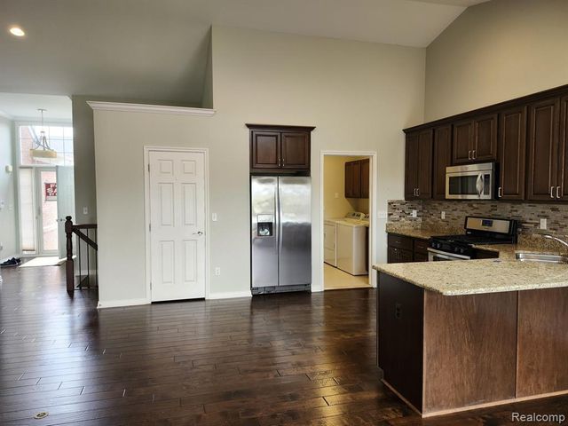 14817 Kings Mill Drive 47, Utica, MI 48315