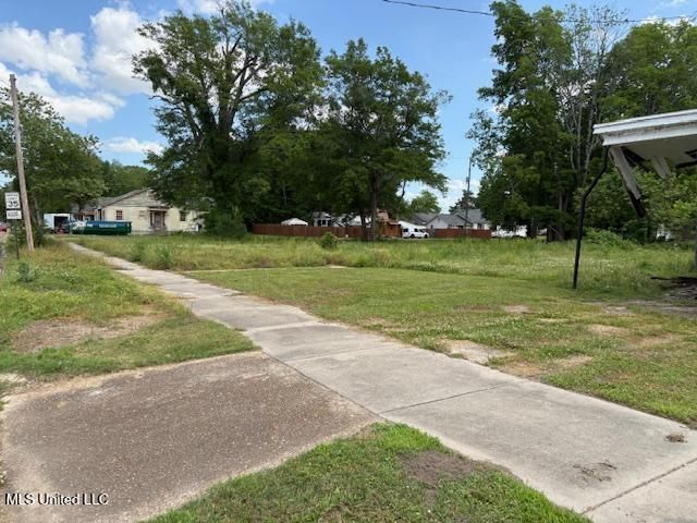 1201-7 Strong Avenue, Greenwood, MS 38930
