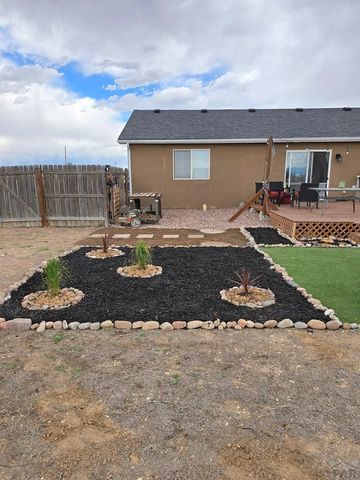 1245 N Marwyck Dr, Pueblo West, CO 81007