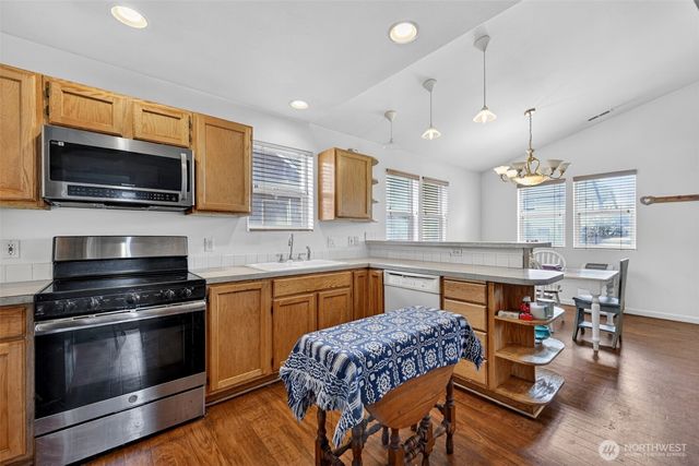 4609 S 66th Street, Tacoma, WA 98409