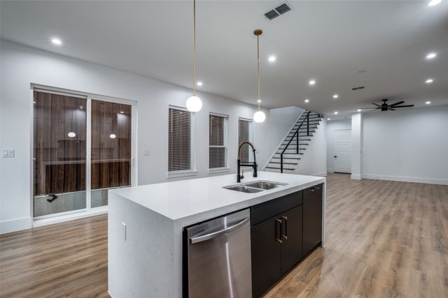 2345 Hondo Avenue, Dallas, TX 75219