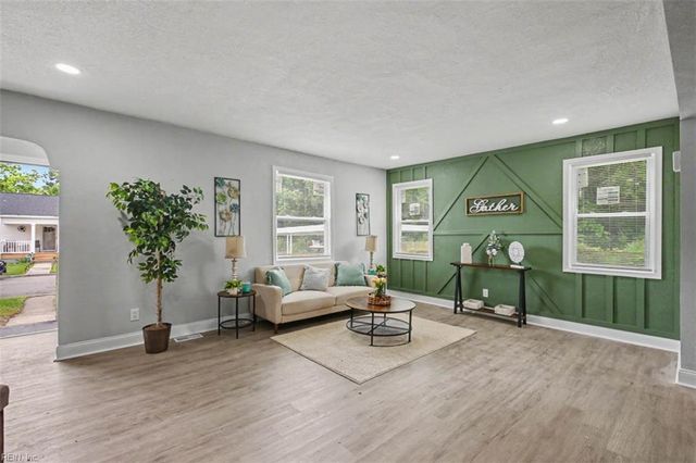 1805 Roanoke AVE, Portsmouth, VA 23704