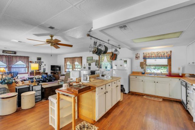934 Rocky Ridge, Enoree, SC 29335