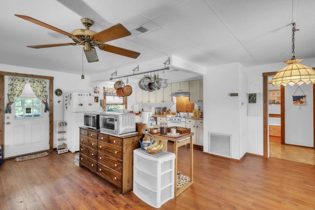 934 Rocky Ridge, Enoree, SC 29335