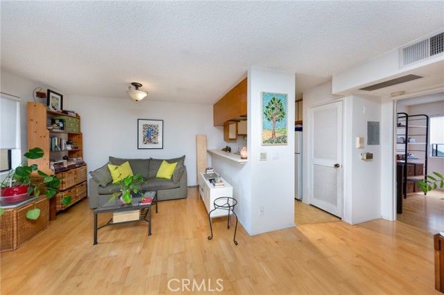 610 E Harvard 7, Burbank, CA 91501