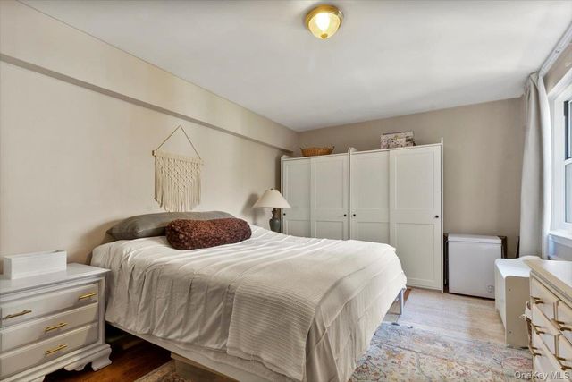 279 N BROADWAY 6C, Yonkers, NY 10701