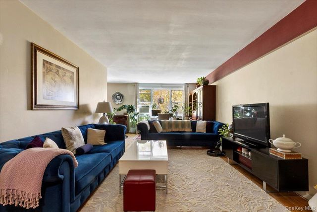 279 N BROADWAY 6C, Yonkers, NY 10701