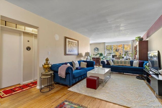 279 N BROADWAY 6C, Yonkers, NY 10701