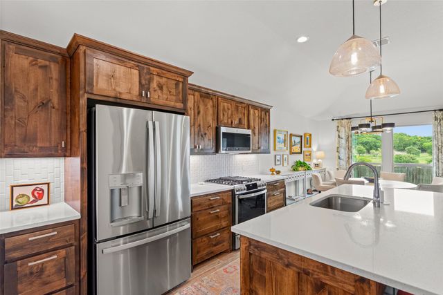 6921 Trail Rock Drive, Benbrook, TX 76126