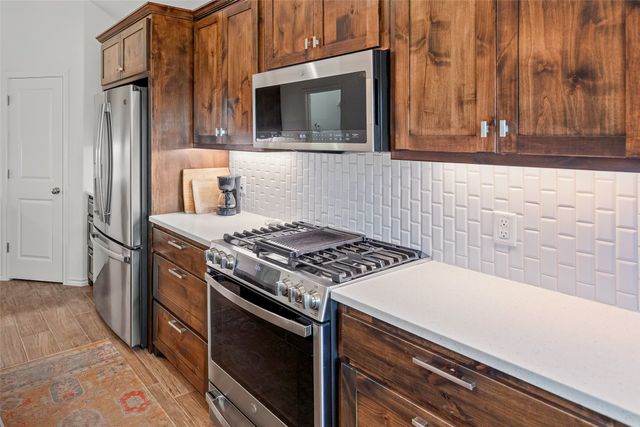 6921 Trail Rock Drive, Benbrook, TX 76126