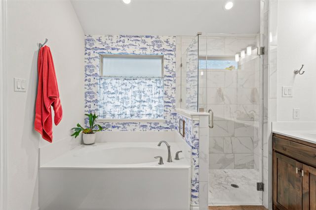 6921 Trail Rock Drive, Benbrook, TX 76126