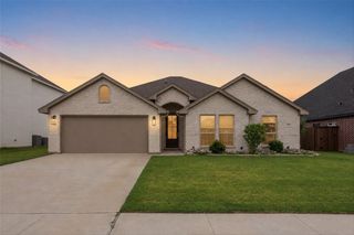 6921 Trail Rock Drive, Benbrook, TX 76126