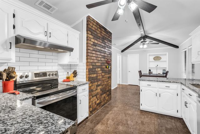 3918 Tracey Trail, Rowlett, TX 75088