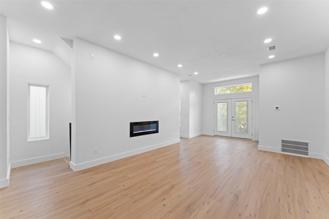 2511 Crossman Avenue, Dallas, TX 75212