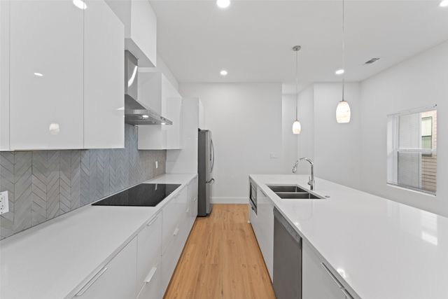 2511 Crossman Avenue, Dallas, TX 75212