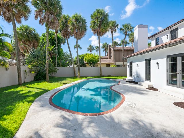 80 SE Olive Way, Boca Raton, FL 33432