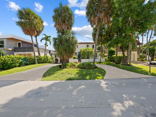 80 SE Olive Way, Boca Raton, FL 33432