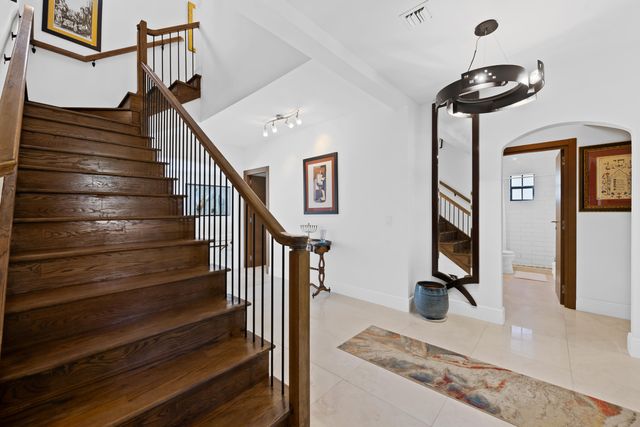 80 SE Olive Way, Boca Raton, FL 33432