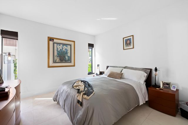 80 SE Olive Way, Boca Raton, FL 33432