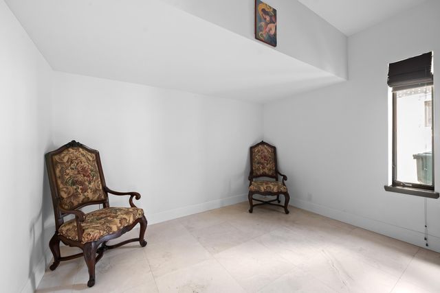 80 SE Olive Way, Boca Raton, FL 33432
