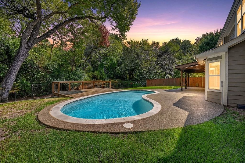 2704 Ridgemere Drive, Flower Mound, TX 75028 — photo 2