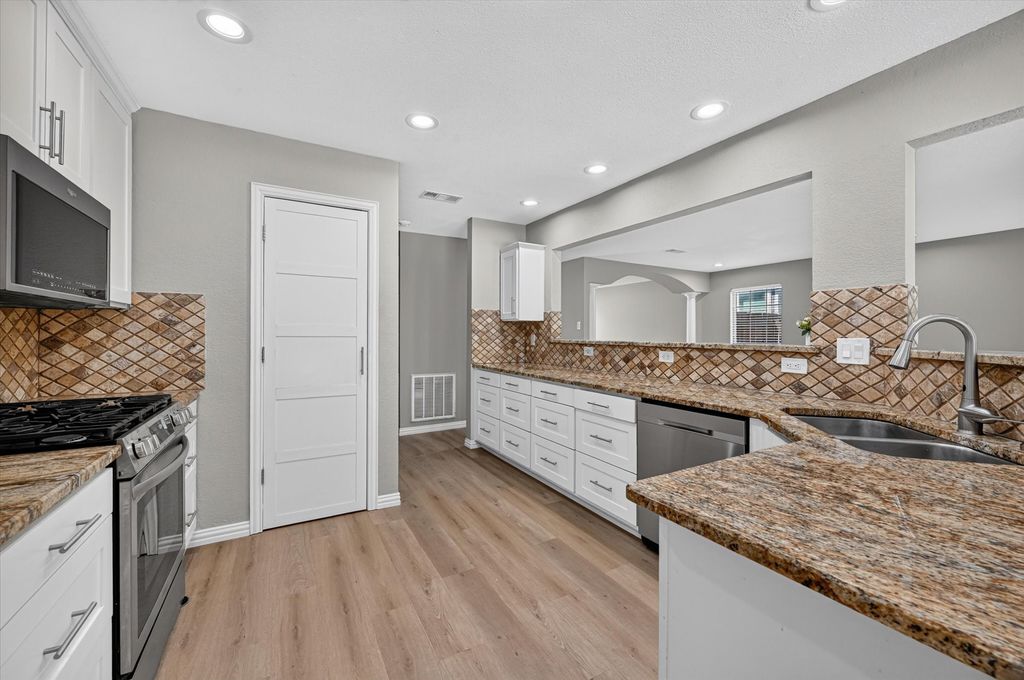 2704 Ridgemere Drive, Flower Mound, TX 75028 — photo 4