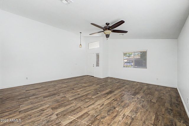 9018 W GLOBE Avenue, Tolleson, AZ 85353