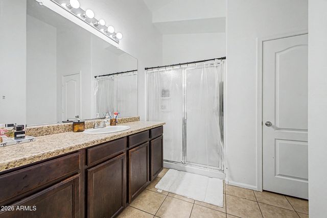 9018 W GLOBE Avenue, Tolleson, AZ 85353