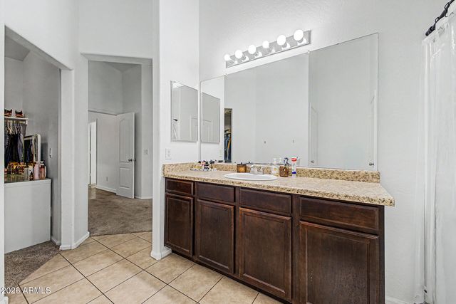 9018 W GLOBE Avenue, Tolleson, AZ 85353