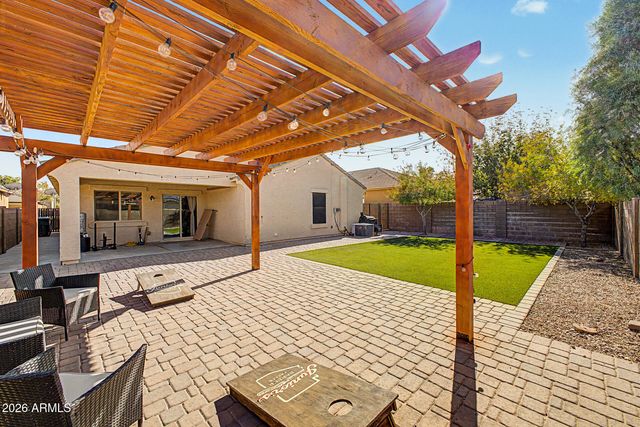 9018 W GLOBE Avenue, Tolleson, AZ 85353