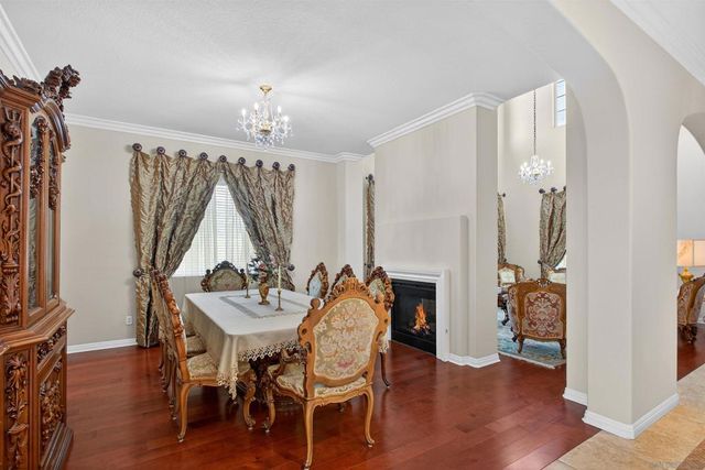 18410 Lakepointe Dr, Riverside, CA 92503