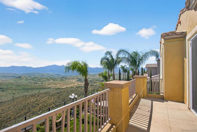 18410 Lakepointe Dr, Riverside, CA 92503