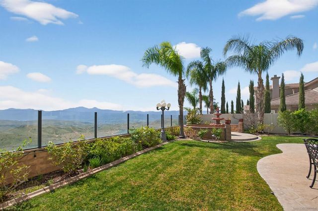 18410 Lakepointe Dr, Riverside, CA 92503