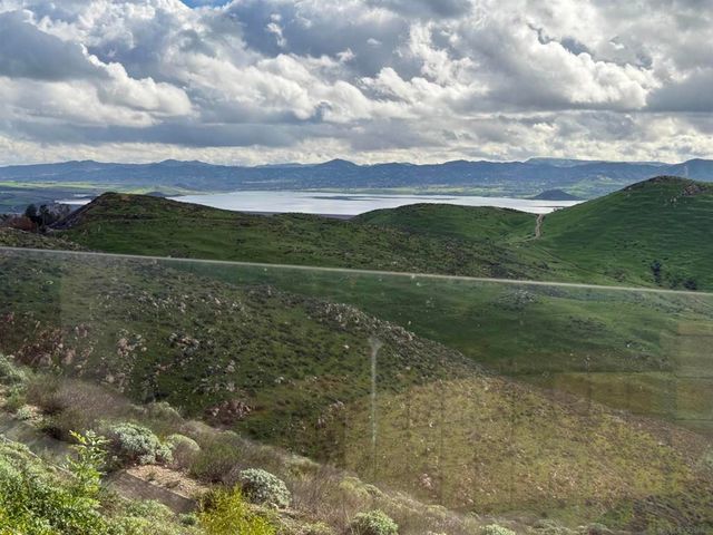 18410 Lakepointe Dr, Riverside, CA 92503