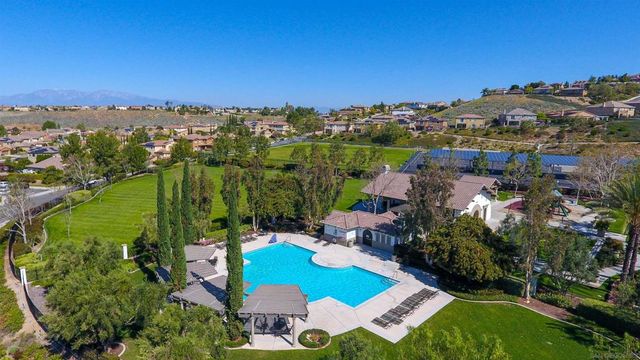 18410 Lakepointe Dr, Riverside, CA 92503