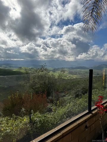 18410 Lakepointe Dr, Riverside, CA 92503