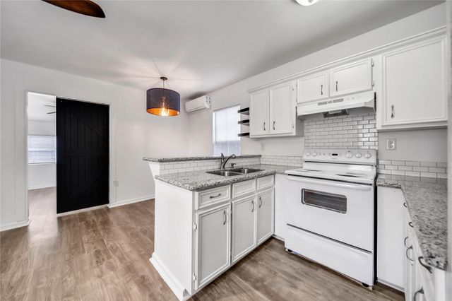 1710 Shelby Street A, Houston, TX 77009
