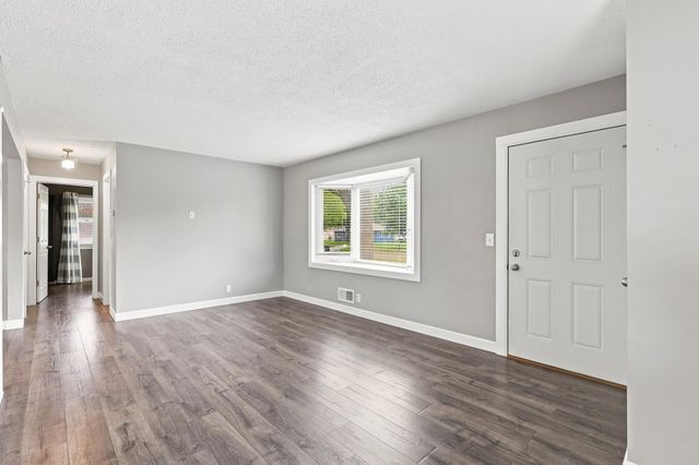 11550 Kumquat Street NW, Coon Rapids, MN 55448