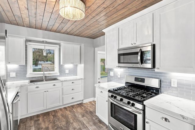 11550 Kumquat Street NW, Coon Rapids, MN 55448