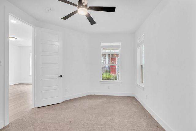4924 Deavers Lane, Fort Worth, TX 76114