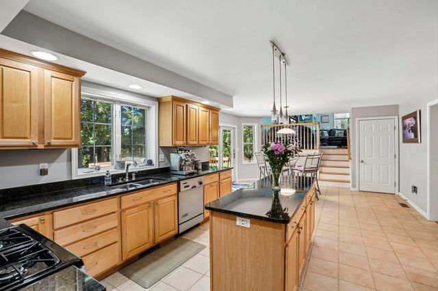 57 Mcintosh Road, Danville, NH 03819