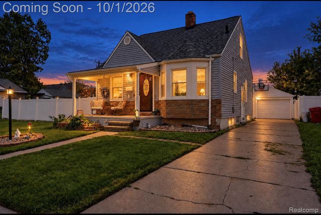 22376 Firwood Avenue, Eastpointe, MI 48021